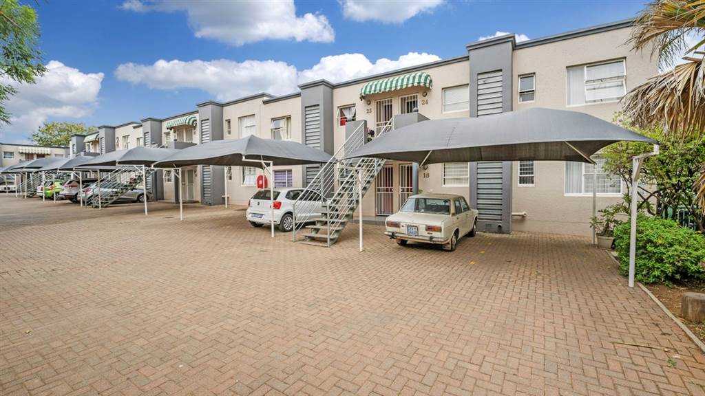 2 Bed Apartment in Malvern East photo number 14