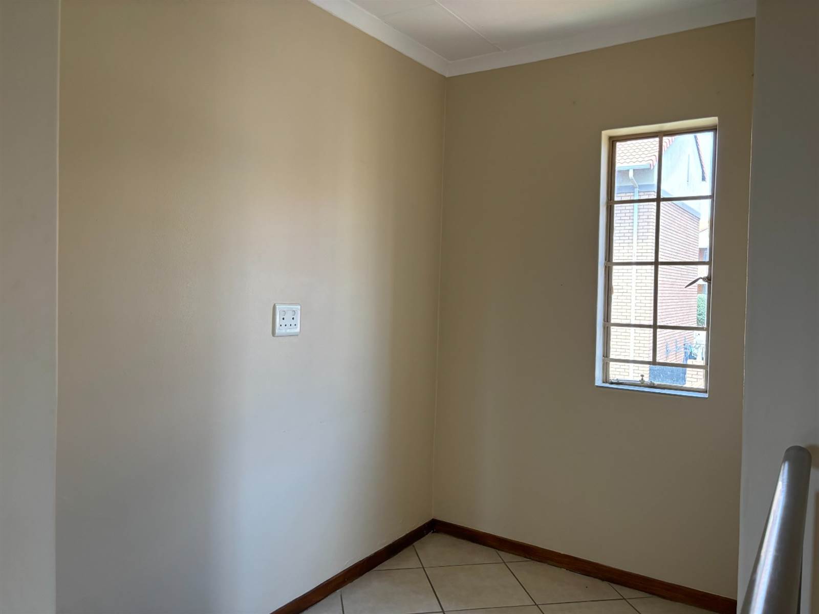 4 Bed Townhouse in Mooikloof Ridge photo number 12