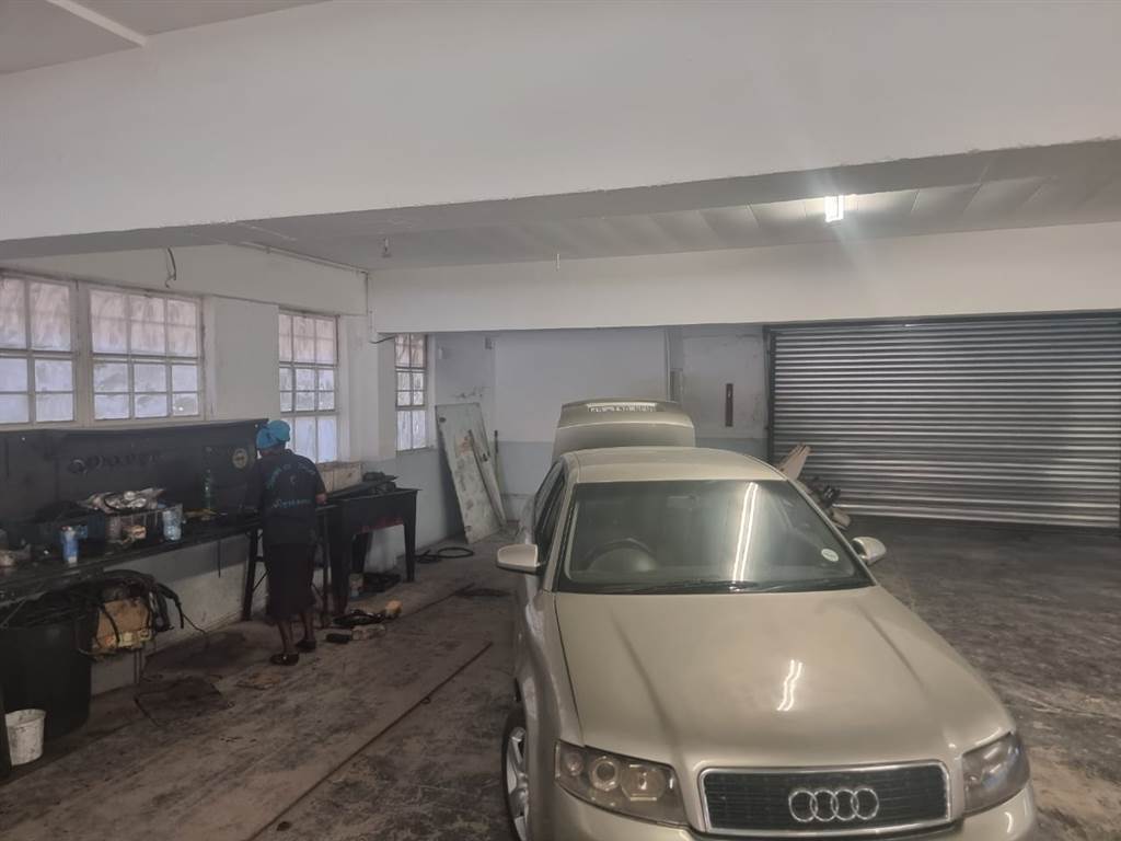 1000  m² Commercial space in Benoni Central photo number 19