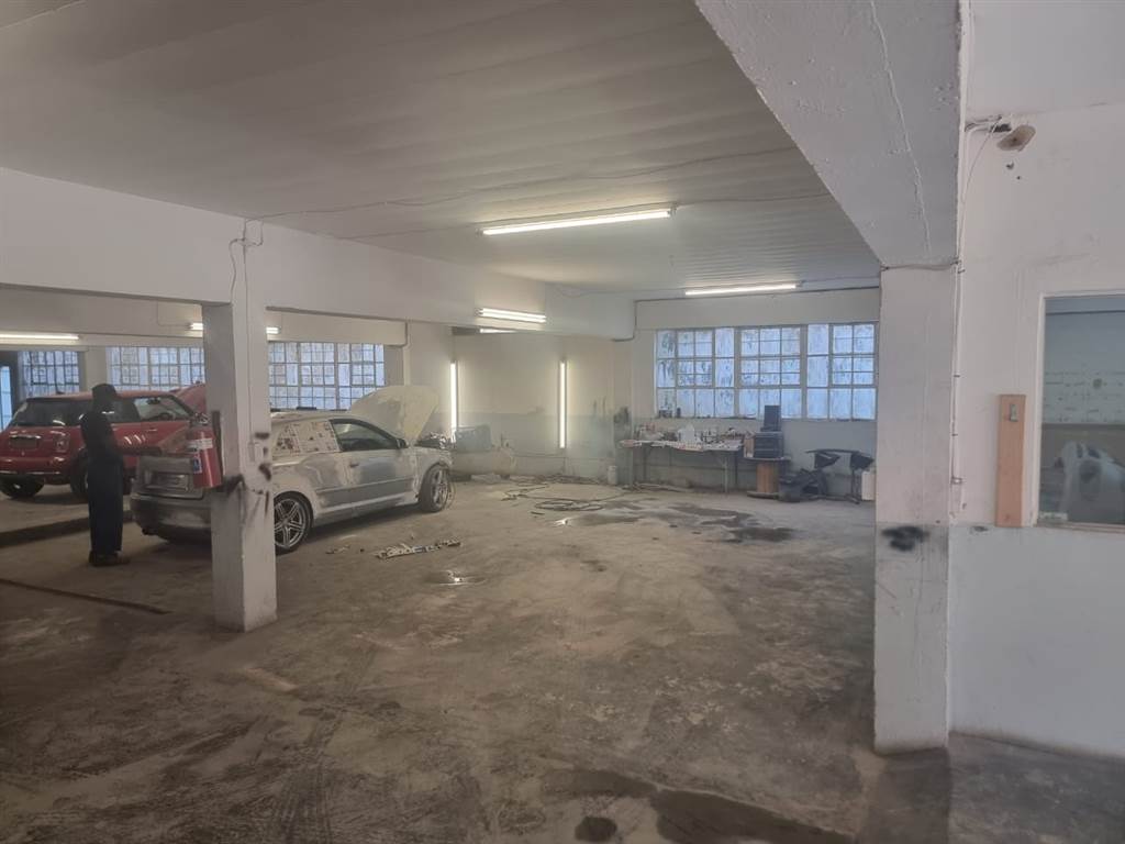 1000  m² Commercial space in Benoni Central photo number 13