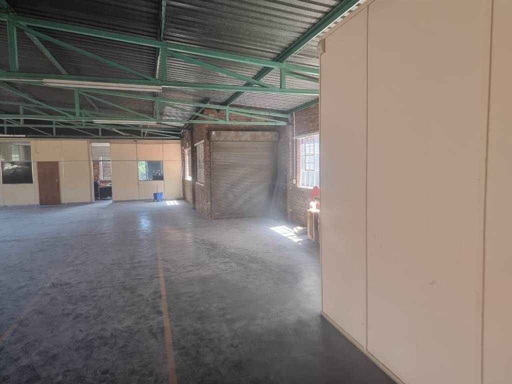 1000  m² Commercial space in Benoni Central photo number 7