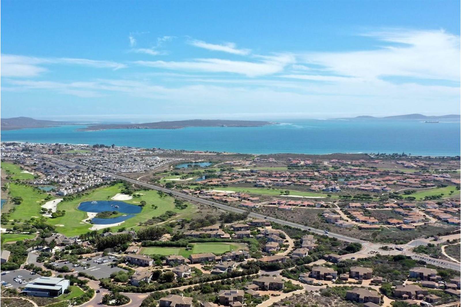 672 m² Land available in Langebaan Country Estate photo number 1
