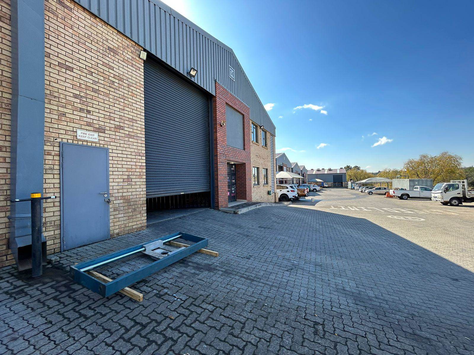 400  m² Industrial space in Chloorkop photo number 3
