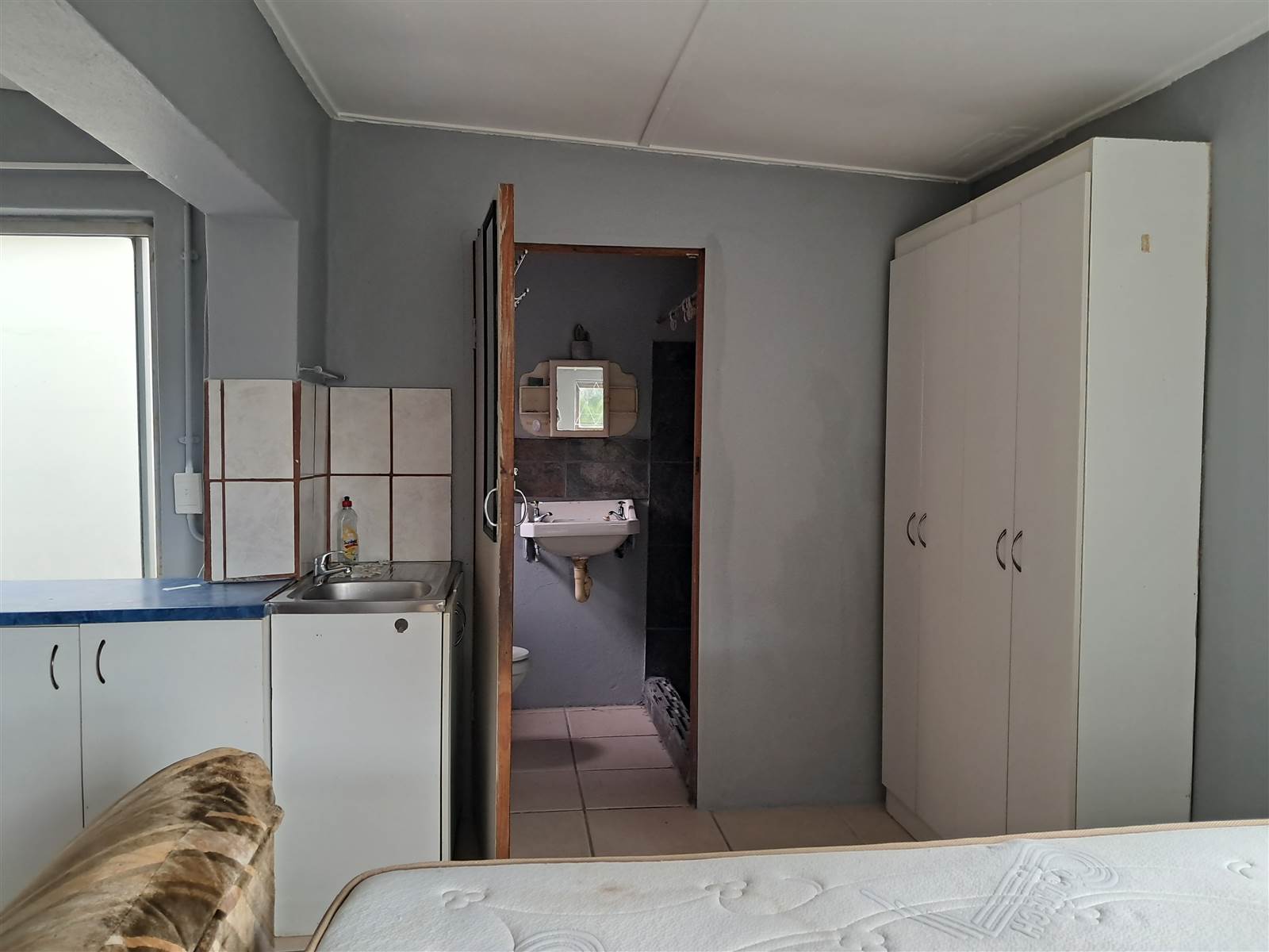1 Bed Flat in Humansdorp photo number 4