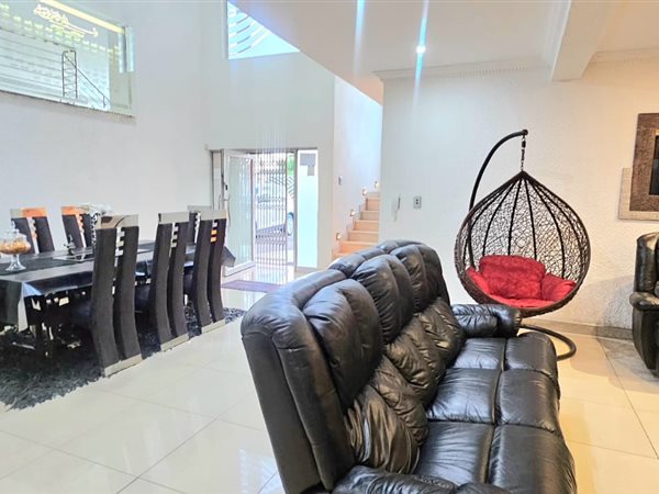 4 Bedroom House 4 Bedroom House