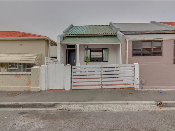 2 Bedroom House 2 Bedroom House