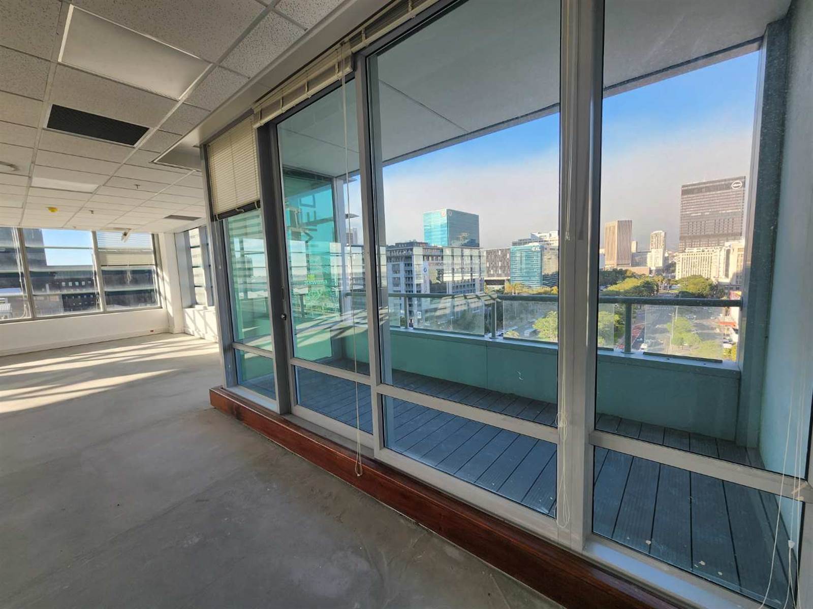 715  m² Office Space in Cape Town City Centre photo number 7