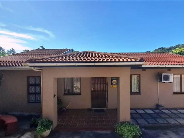 4 Bedroom House 4 Bedroom House