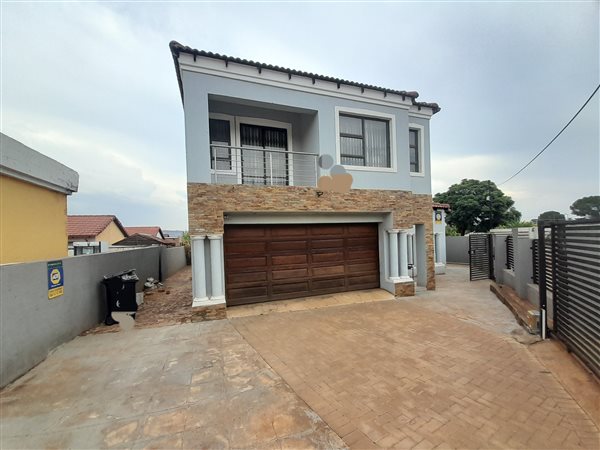 4 Bed House in Philip Nel Park