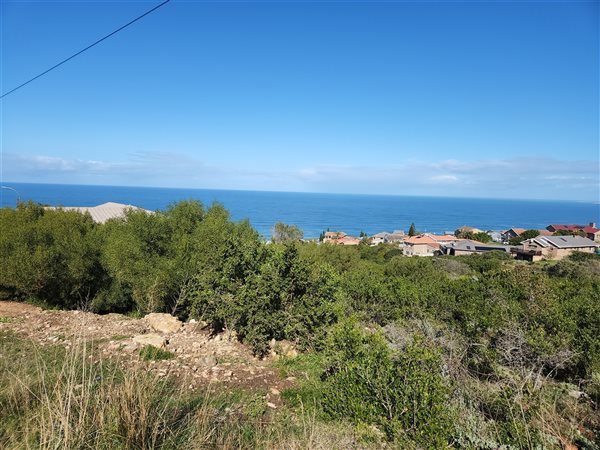 898 m² Land available in Dana Bay