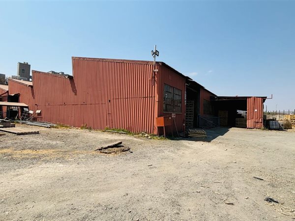 2 380  m² Industrial space