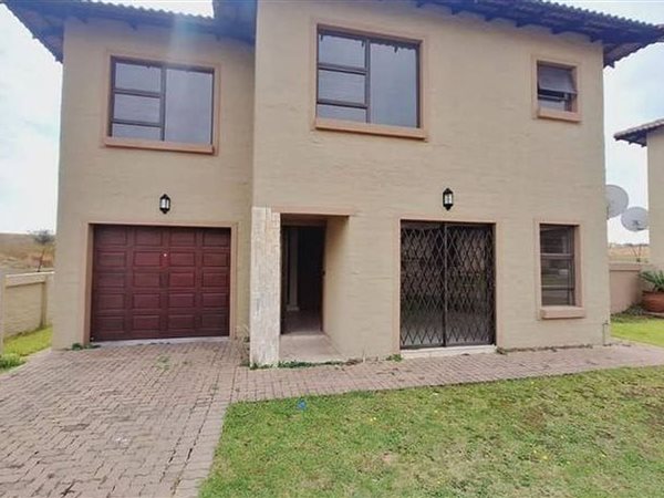 3 Bedroom Townhouse 3 Bedroom Townhouse