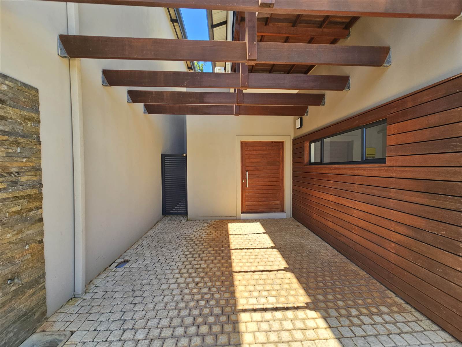 3 Bed Townhouse in Ballito photo number 3