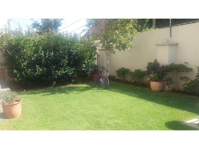 2 Bed House in Lonehill photo number 8