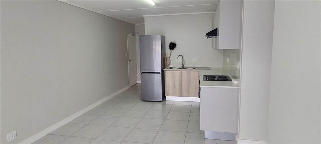3 Bed Apartment in Mooikloof Equestrian Estate photo number 6