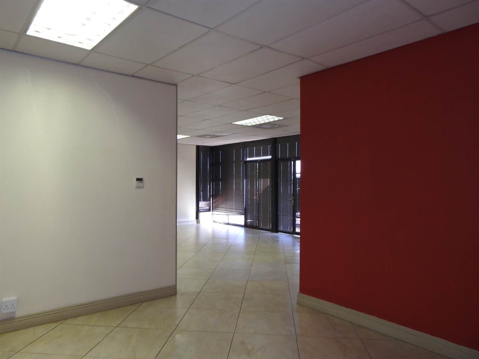 147  m² Office Space in Die Hoewes photo number 29