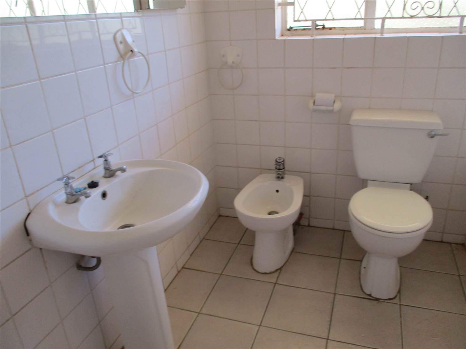 4 Bed House in Graaff Reinet photo number 17
