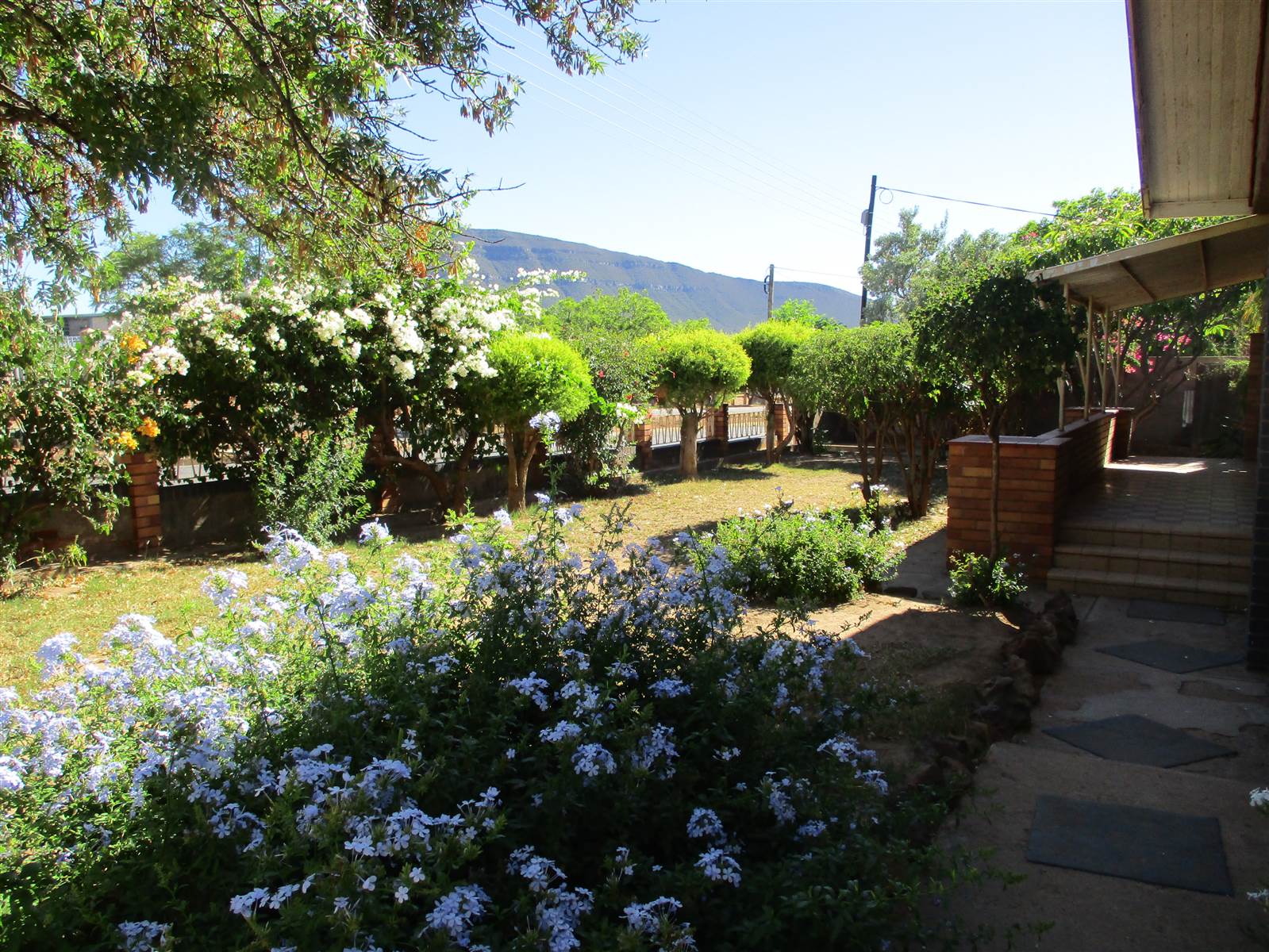 4 Bed House in Graaff Reinet photo number 3