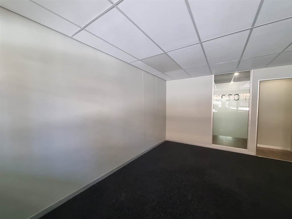 25  m² Commercial space in Hatfield photo number 10