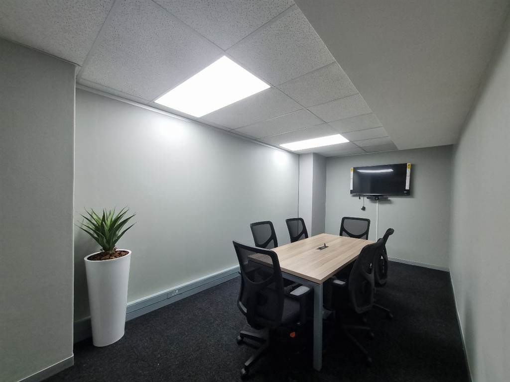 25  m² Commercial space in Hatfield photo number 11