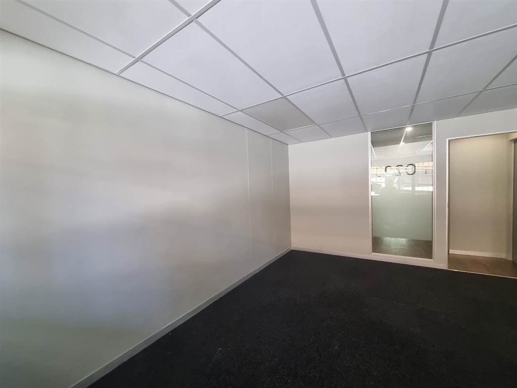 25  m² Commercial space in Hatfield photo number 8