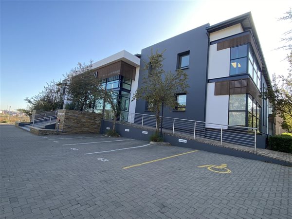 596  m² Office Space in Route 21 Business Park