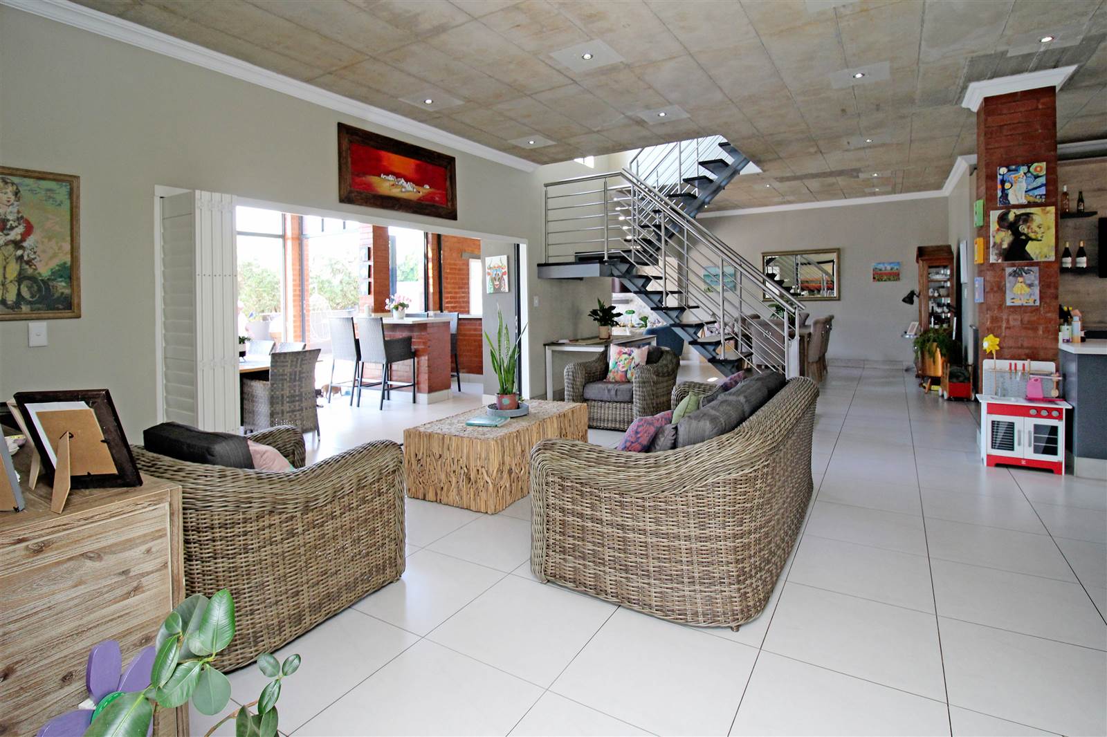6 Bed House in Rietvlei Heights Country Estate photo number 25