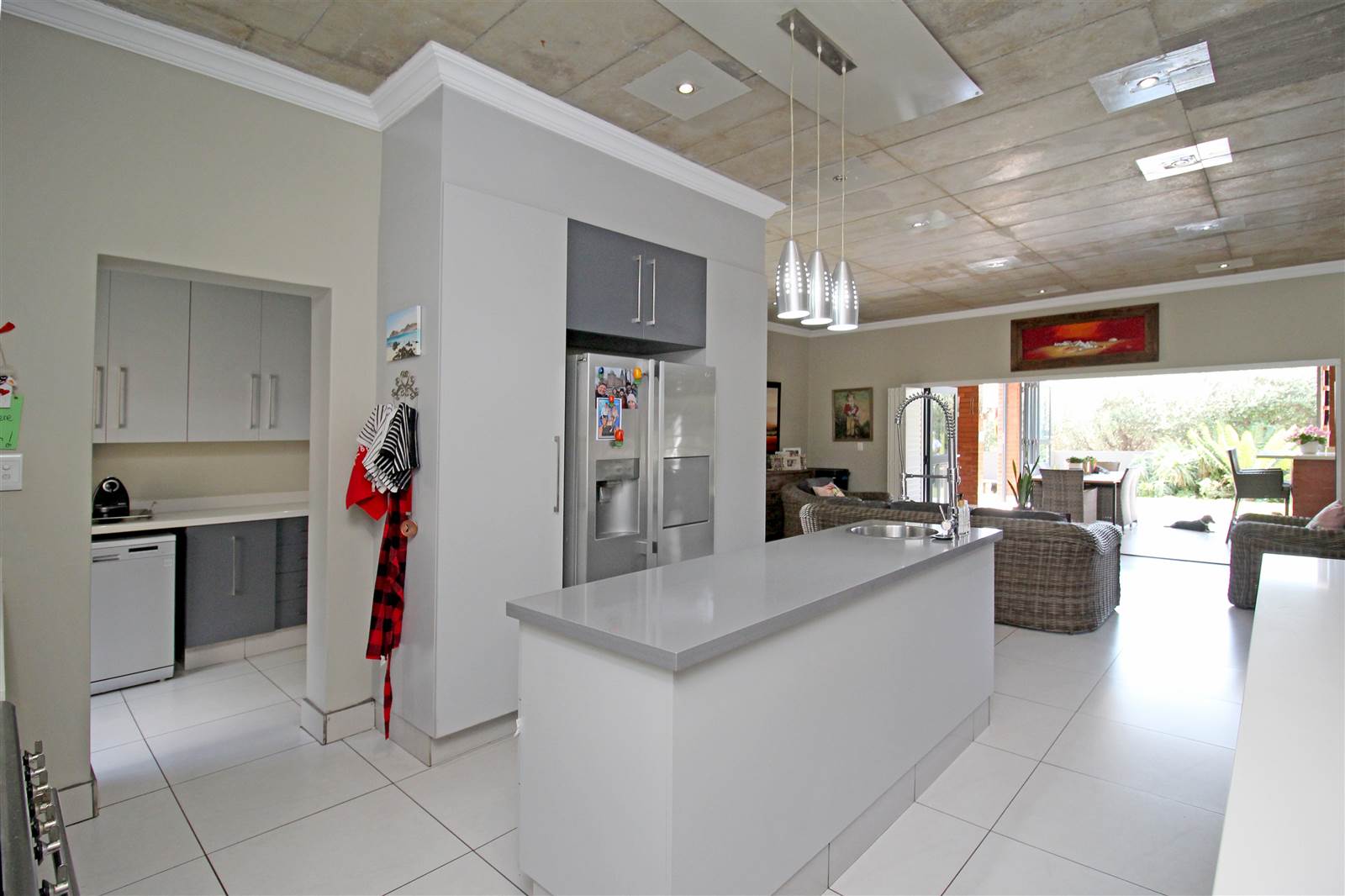6 Bed House in Rietvlei Heights Country Estate photo number 28