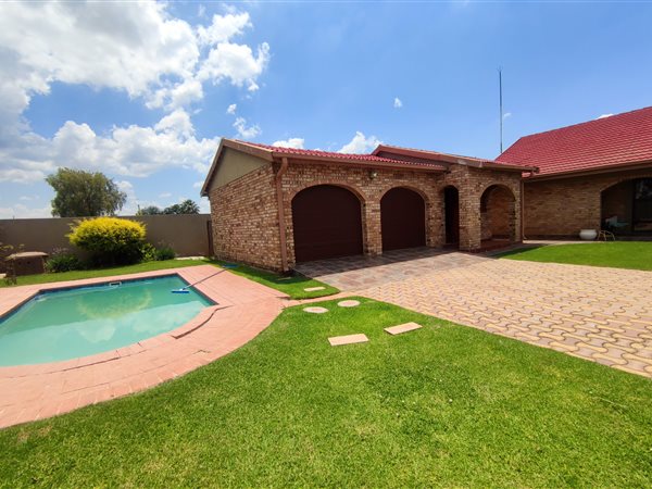 3 Bedroom House 3 Bedroom House