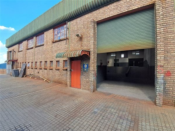 440  m² Industrial space