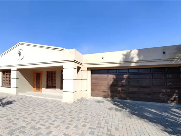 6 Bedroom House 6 Bedroom House