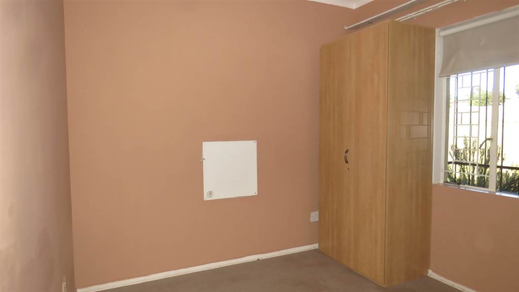 1 Bed Apartment in Fouriesburg photo number 10