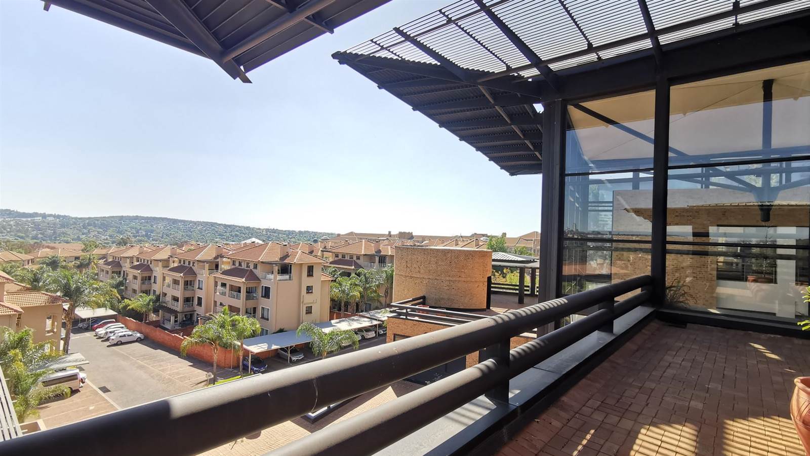 2000  m² Commercial space in Sunninghill photo number 1