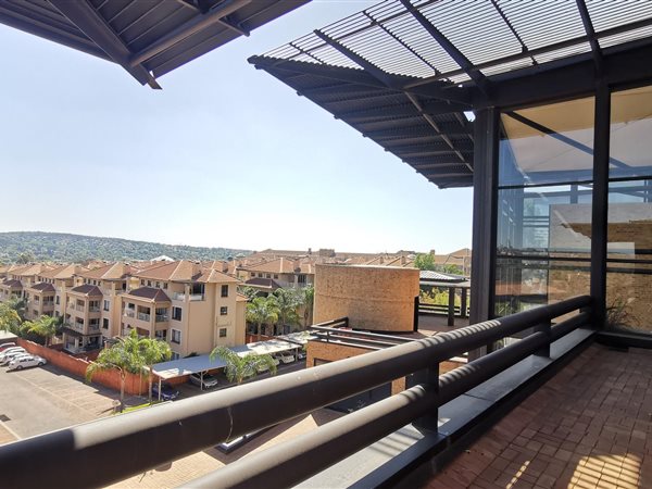 2000  m² Commercial space in Sunninghill