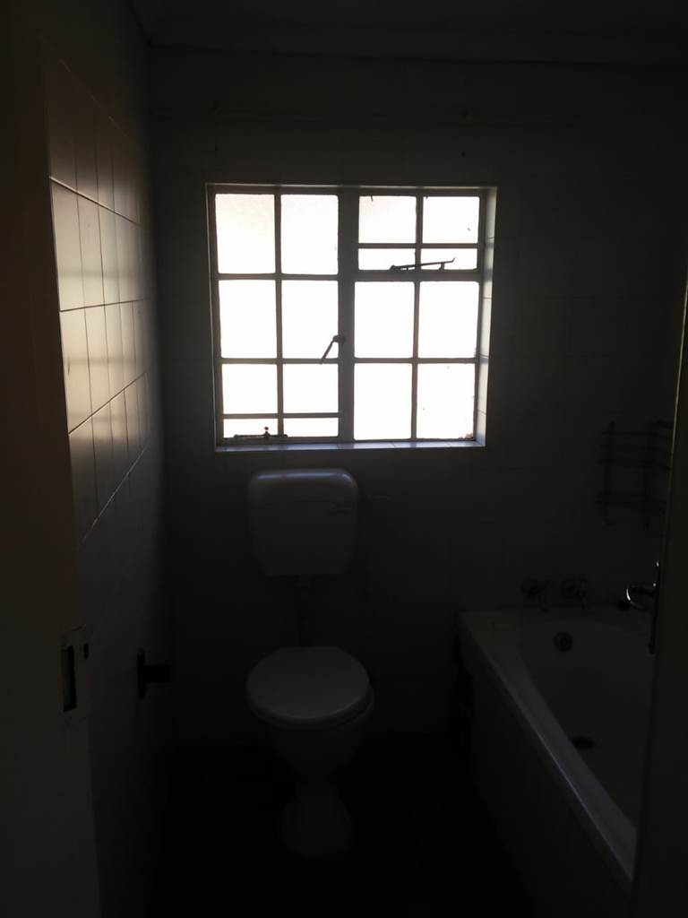 1 Bed Duplex in Potchefstroom Central photo number 8