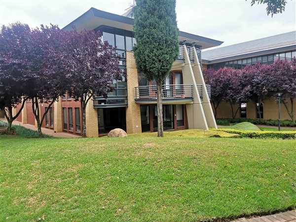 207  m² Commercial space in Constantia Kloof