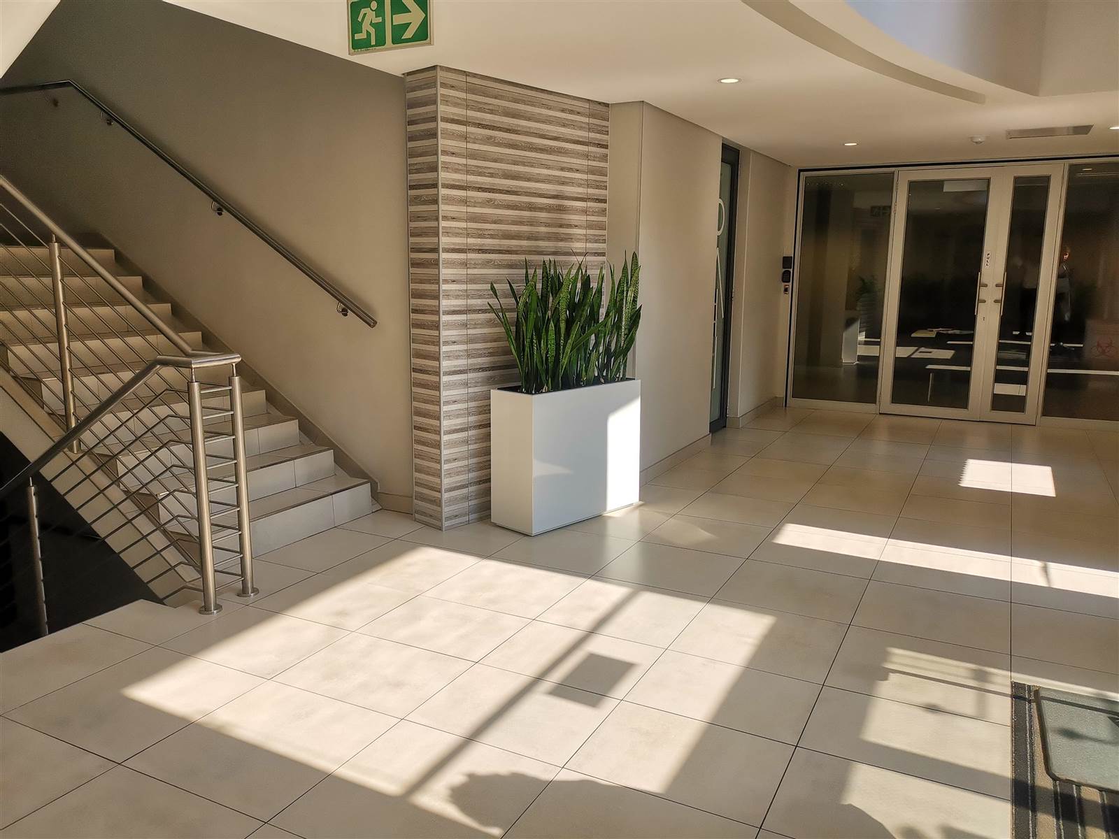 207  m² Commercial space in Constantia Kloof photo number 10