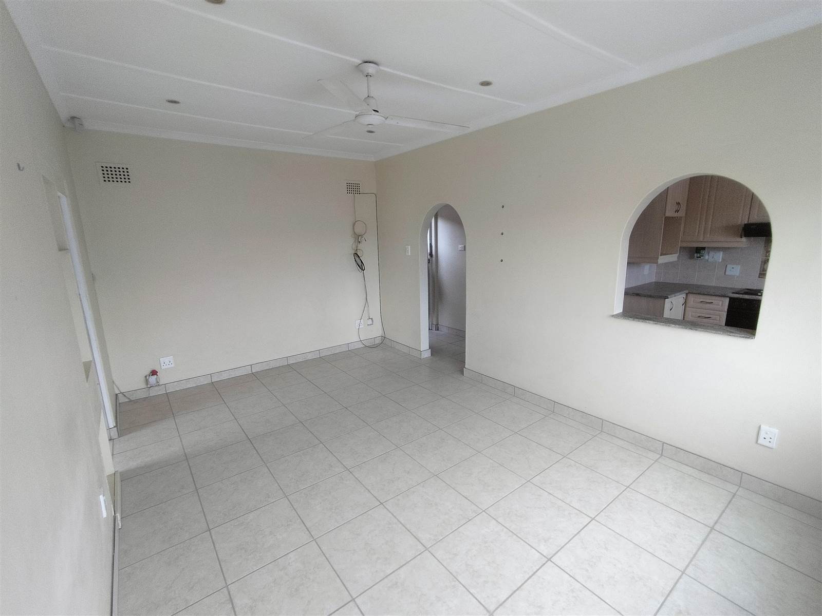 1 Bed Apartment in Essenwood photo number 4