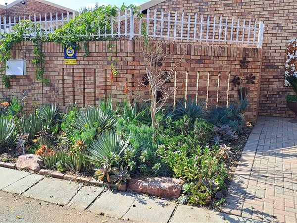3 Bedroom Townhouse 3 Bedroom Townhouse