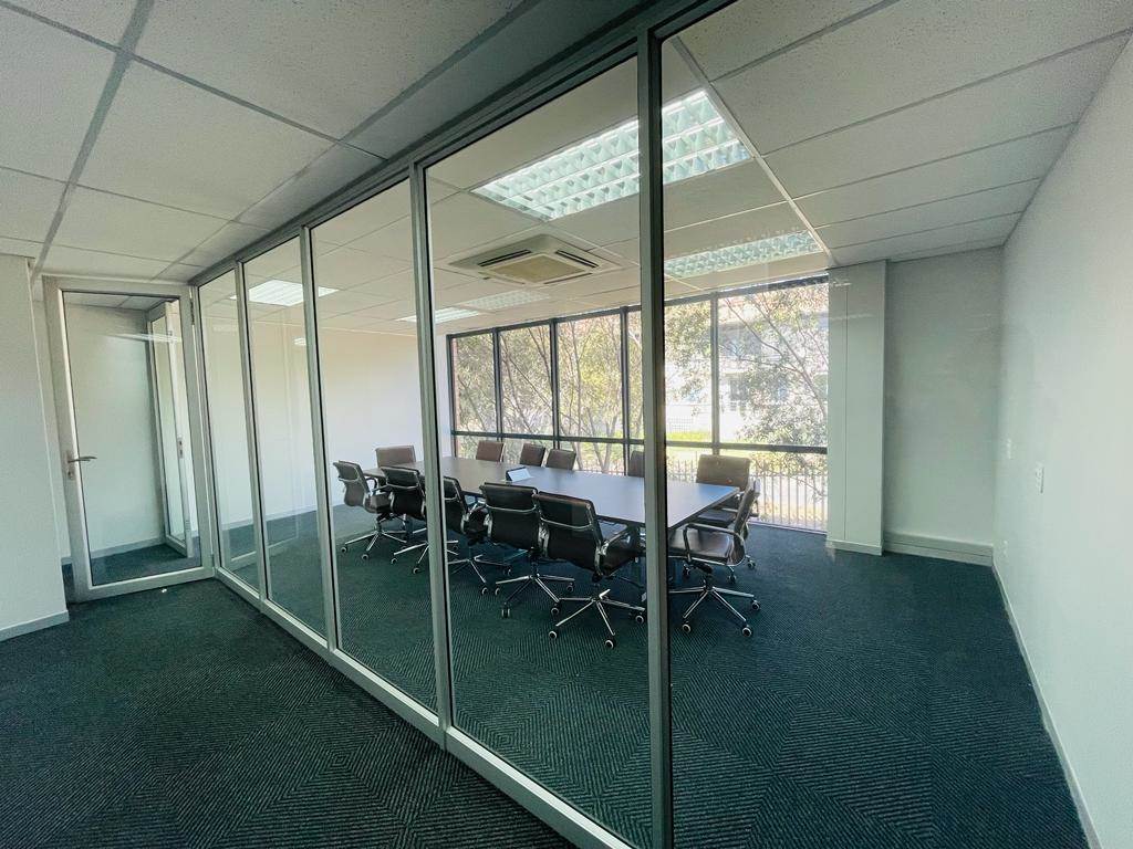 315  m² Commercial space in Sandown photo number 14