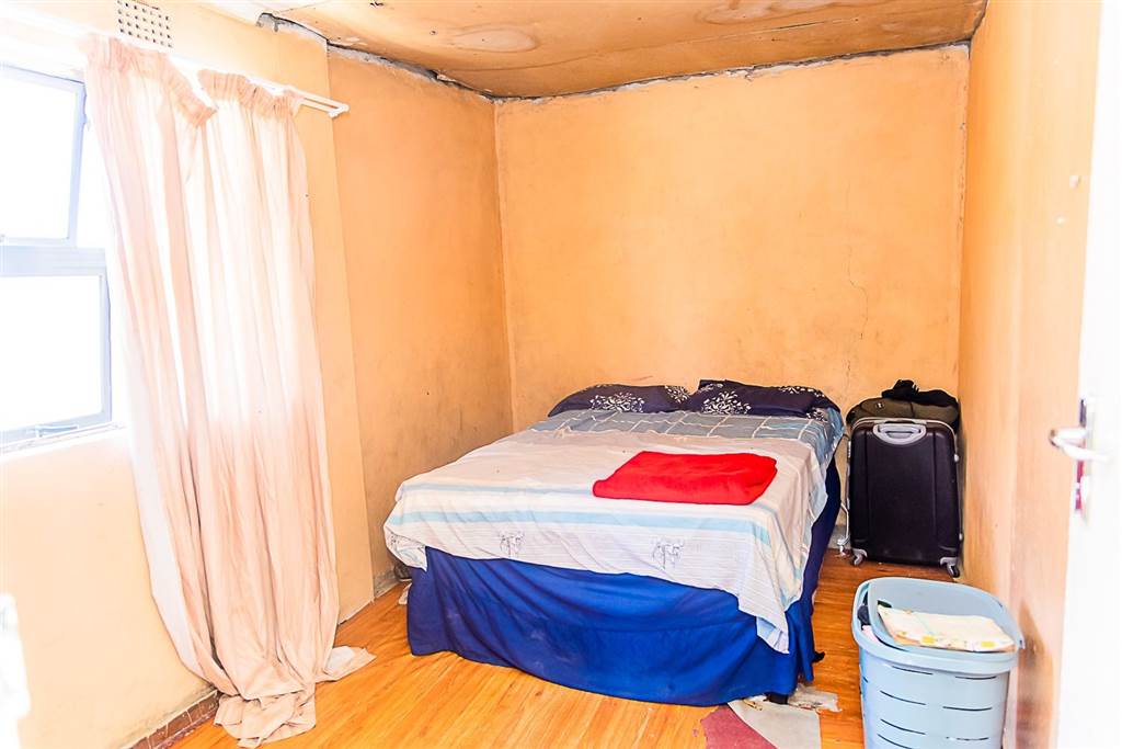 2 Bed House in Khayelitsha photo number 9