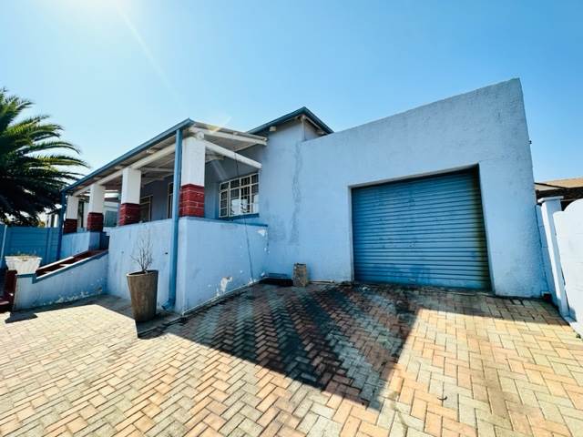 4 Bed House in Alberton photo number 2
