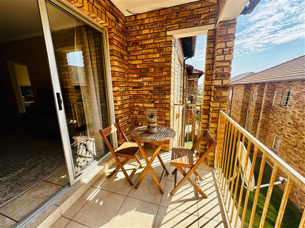 2 Bedroom Townhouse 2 Bedroom Townhouse