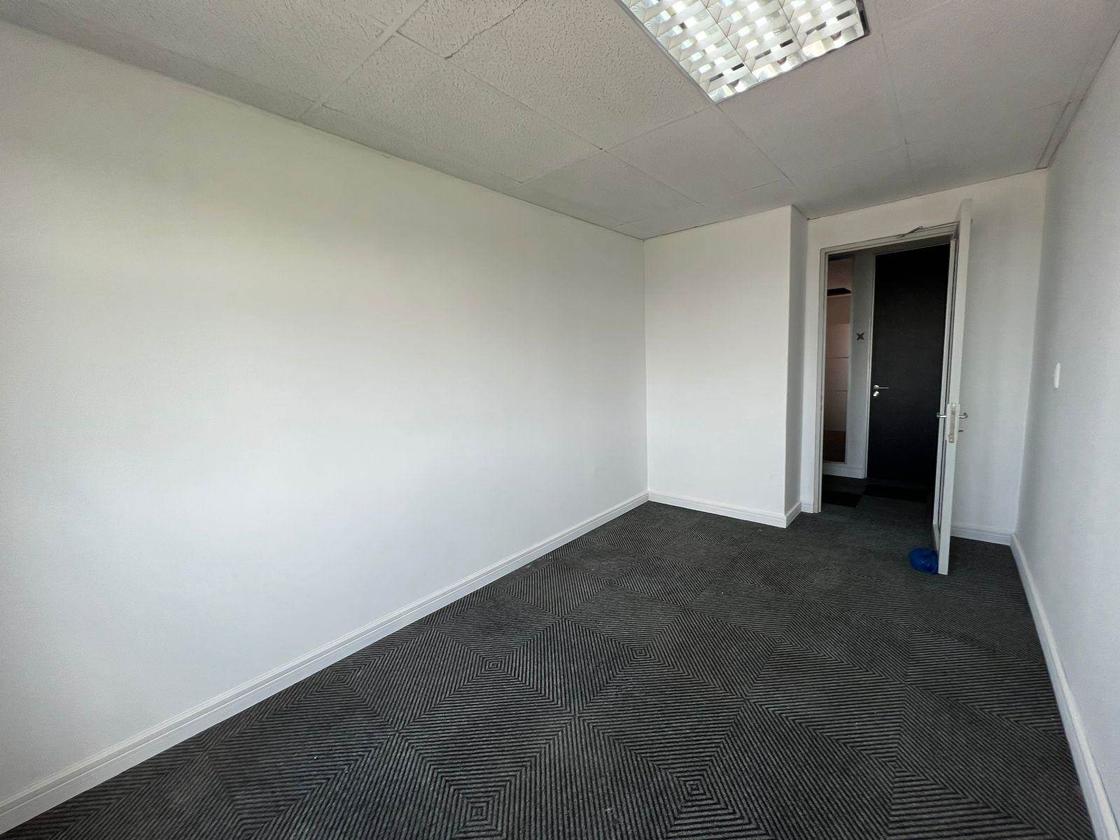 14  m² Commercial space in Woodmead photo number 22
