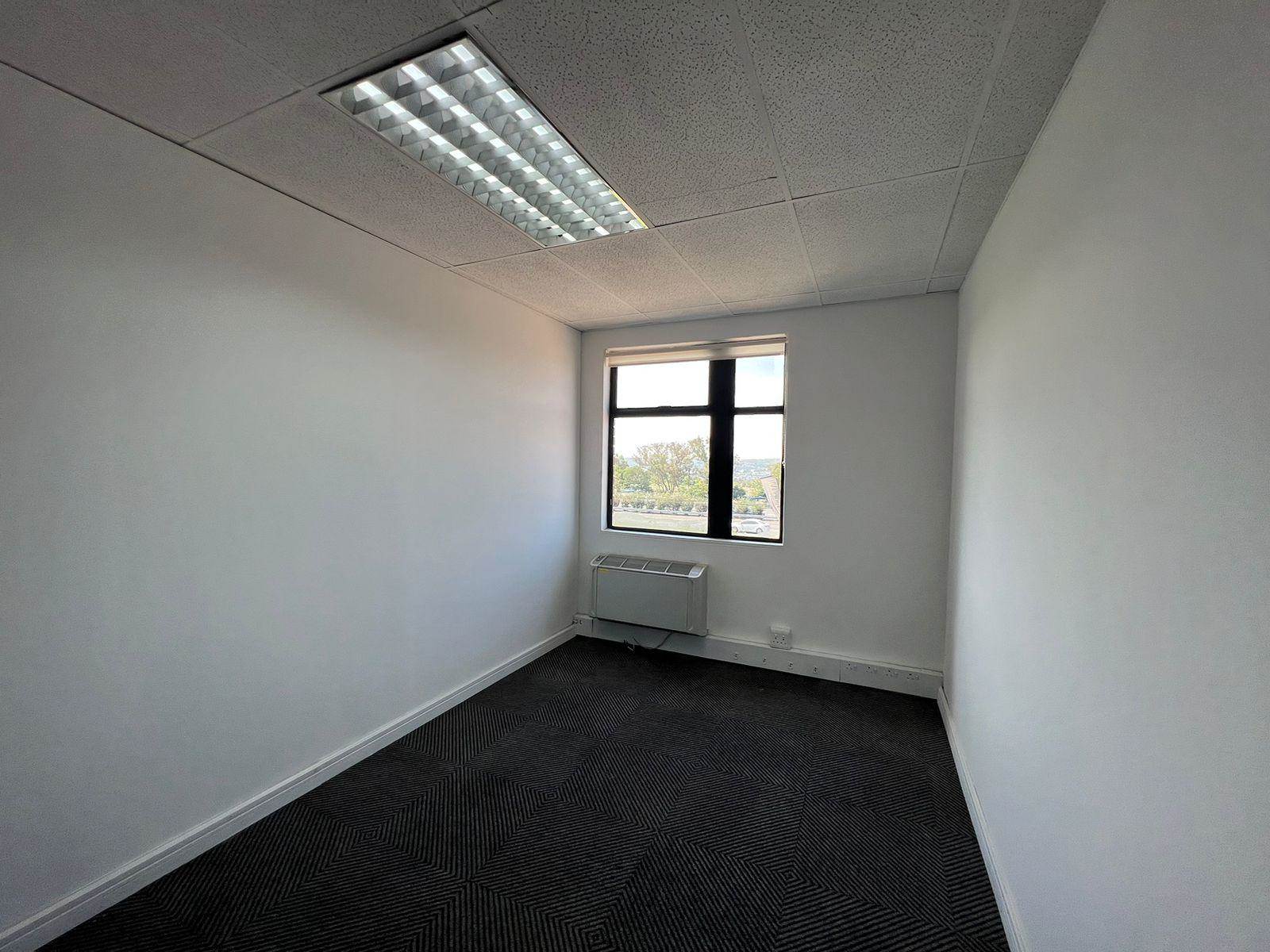 14  m² Commercial space in Woodmead photo number 17
