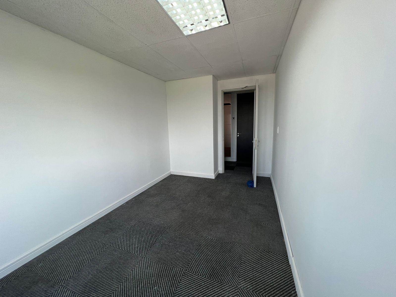 14  m² Commercial space in Woodmead photo number 24