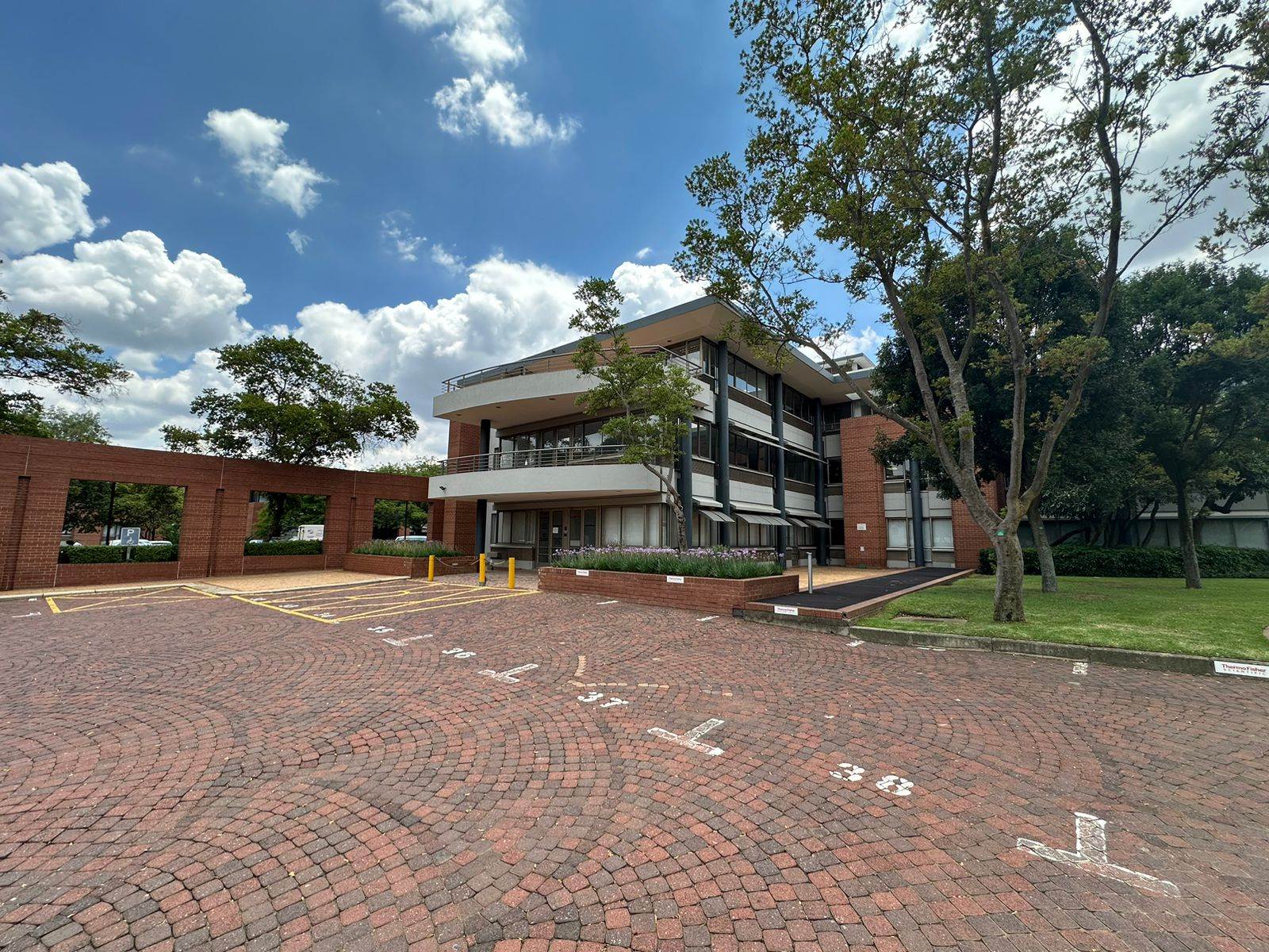 273  m² Commercial space in Woodmead photo number 6