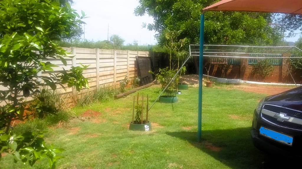 4 Bed House in Mookgophong (Naboomspruit) photo number 5