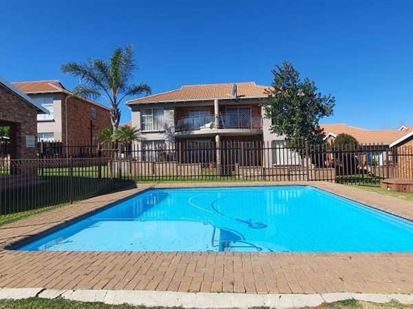 2 Bedroom Townhouse 2 Bedroom Townhouse