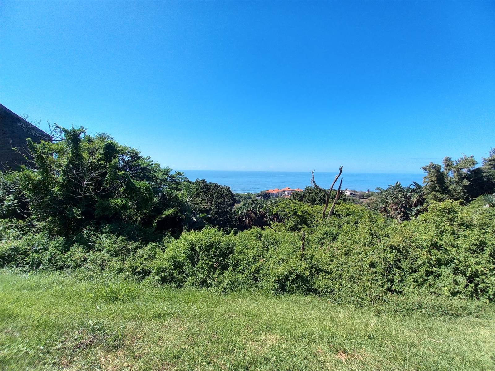 1080 m² Land available in Zinkwazi Beach photo number 3